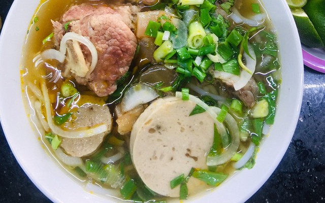Bún Bò Huế Ngọc Trang