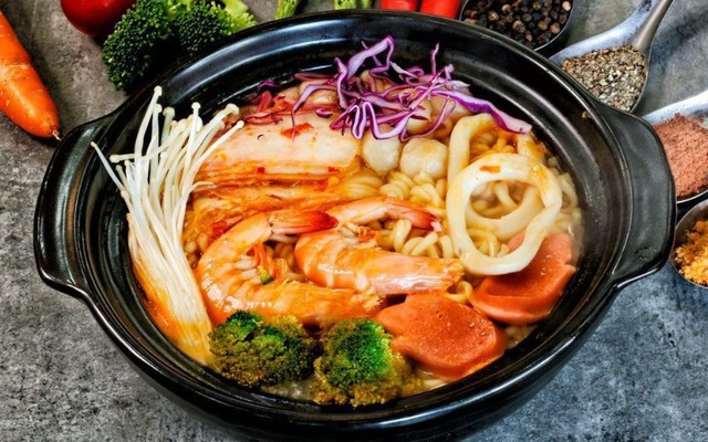 Seoul - Lẩu, Mì Cay & Ăn Vặt (Có Mì Ăn Chay)