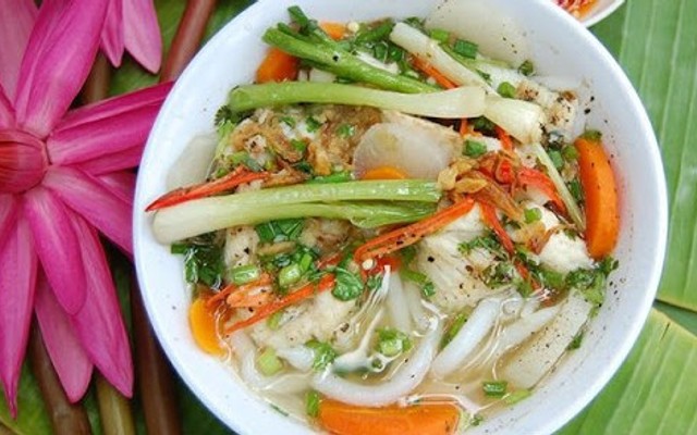 Tiệm Ăn Gia Gia - Bánh Canh Bột Lọc & Cơm Gà Xối Mỡ