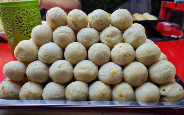 July - Bánh Bạch Tuột