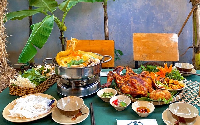 Hai Nghĩa Quán - Gà Nướng & Lẩu Gà Lá É