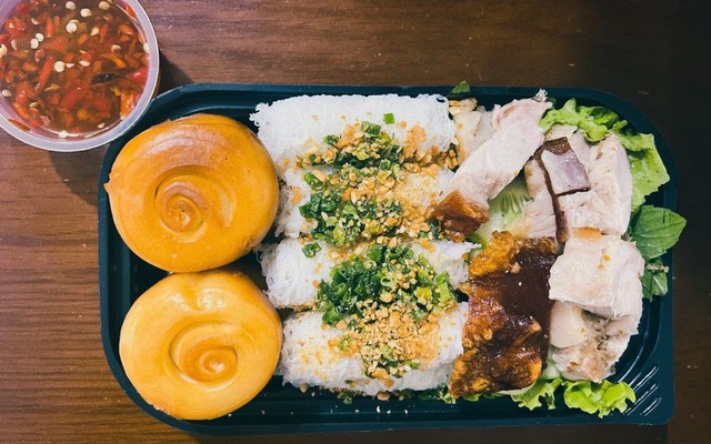 Bánh Hỏi Dì Sáu