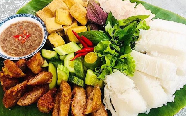 Chôm Quán - Cơm Online - Triều Khúc