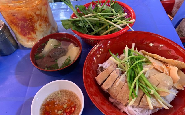 Giang Bún Ngan - Trần Quốc Toản