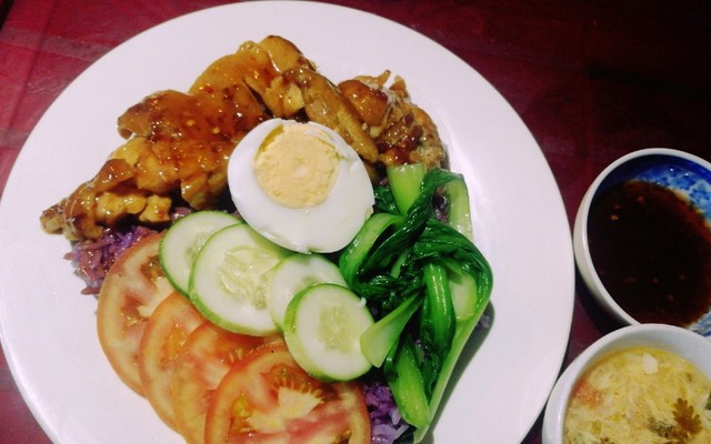 Cơm Gà Sốt Cafe ToPuJi