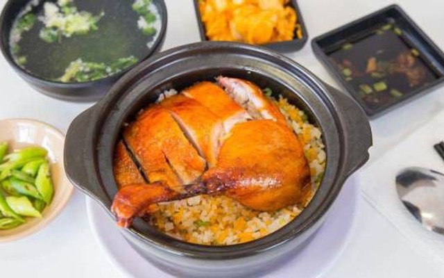 Cơm Thố Gà Quảng Đông Đệ Nhất - Cầu Giấy