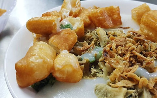 Cô Trọng - Cháo Trai, Cháo Sườn & Trứng Vịt Lộn