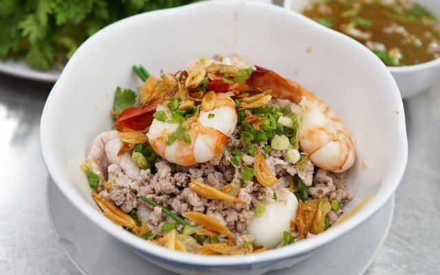 Cây Me Quán - Hủ Tiếu Nam Vang