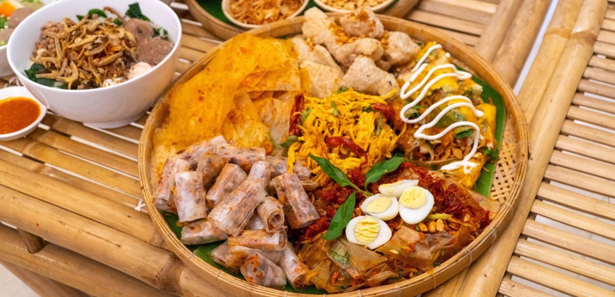 Chế Thư Trùm Ăn Vặt & Mì Quay Mã Lai - Mậu Thân