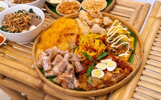 Chế Thư Trùm Ăn Vặt & Mì Quay Mã Lai - Mậu Thân