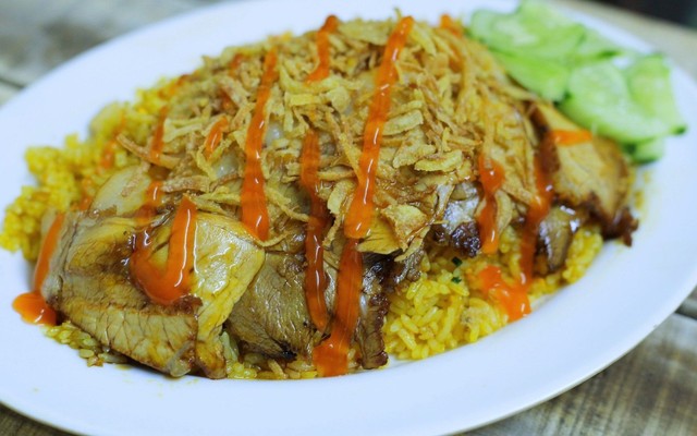 3 Anh Em - Cơm Rang Đùi Gà & Phở Xào