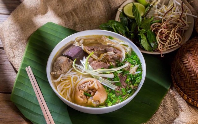 Bún Bò Huế Cô Tâm