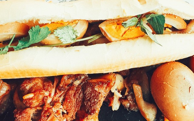 Bánh Mì CACA - Bánh Mì Chả Cá Cao Cấp