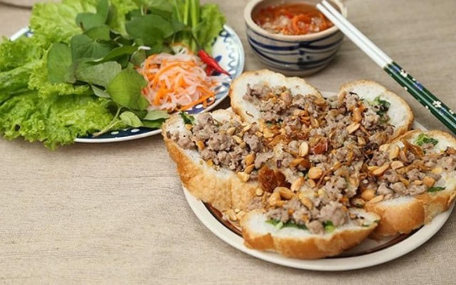 Cô 3 - Bánh Mì Hấp