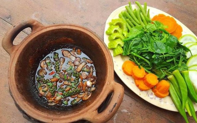 Má Bảy - Cơm Cháy Kho Quẹt - 182 Đường 3 Tháng 2