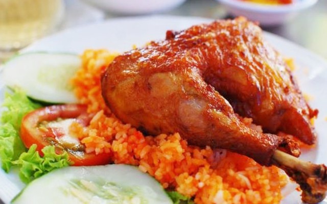 Cơm Gà Xối Mỡ Trần Gia