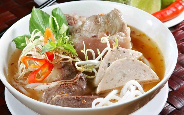 Bún Bò Huế 2 Chị Em
