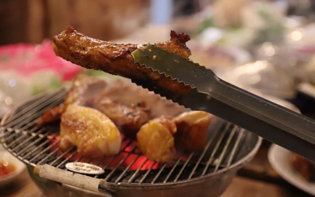 Làng Nướng Nhỏ Bà Sáu - BBQ & Seafood