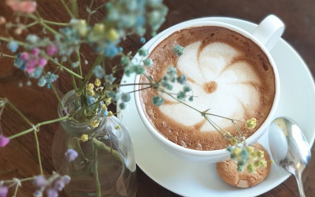 2K20 Bistro - Tea, Coffee & Món Á Âu - 105 Độc Lập