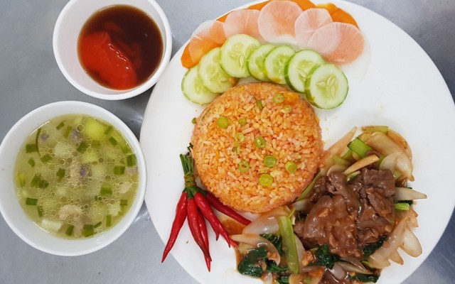 Bánh Mì & Cơm - Nhà Min