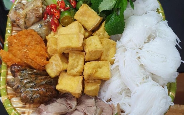 Oops Bún Đậu -  Ngõ Chợ Khâm Thiên