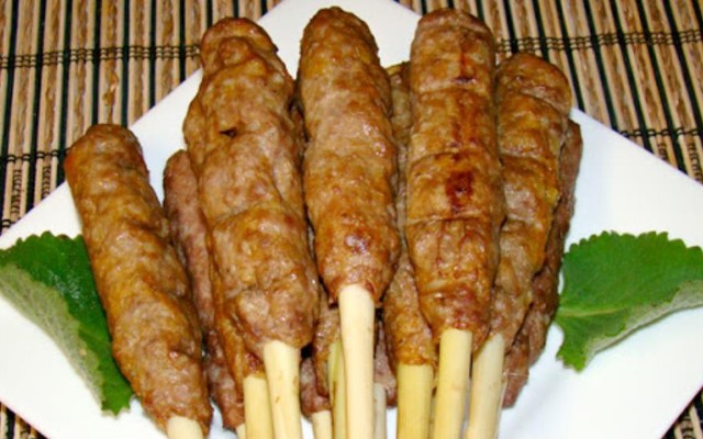 Cô Tâm - Thịt Nướng Cuốn Bánh Ướt & Nem Lụi