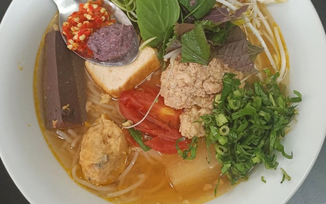 Soha's Cafe & Bún Riêu Sài Gòn