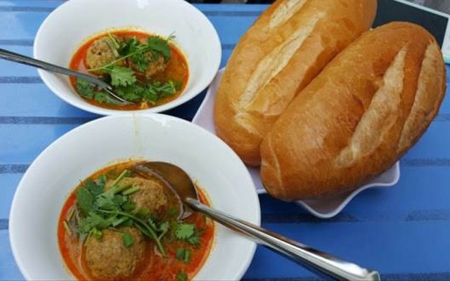 Bánh Mì Xíu Mại Nguyễn Văn Cừ