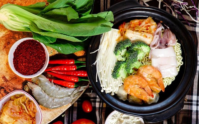 Kumoi - Lẩu, Nướng & Mì Cay Hàn Quốc