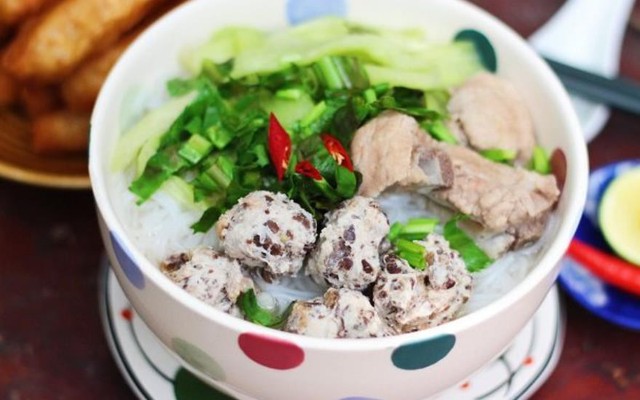 Chị Chín - Hủ Tíu & Bún Mọc