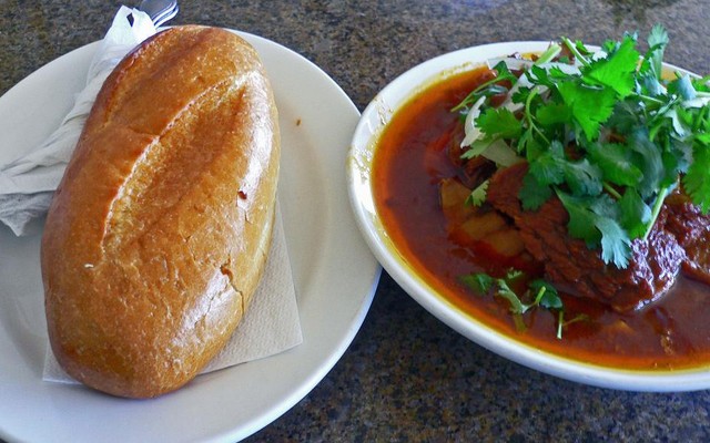 Pơ Quán - Phá Lấu & Ăn Vặt