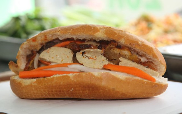 Bánh Mì Chay Ngọc Tứ - Lê Độ