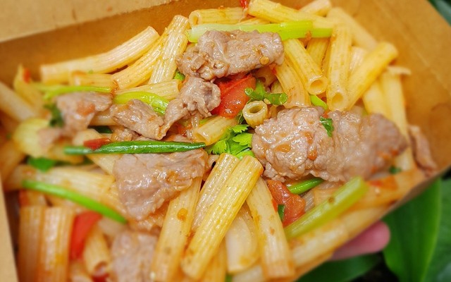 Mon - Mì Ý & Nui Xào Bò