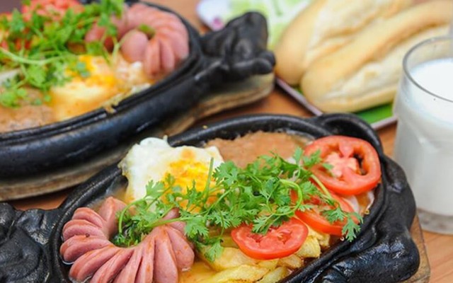 Quán 22K - Bánh Mì Chảo & Mì Gà Da Giòn