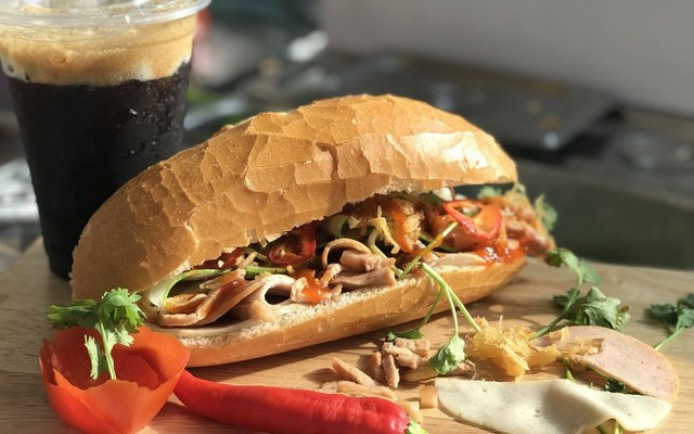 Bánh Mì Ba Hưng - Đường Số 7