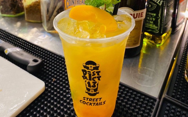 D13 - Cocktail & Tea