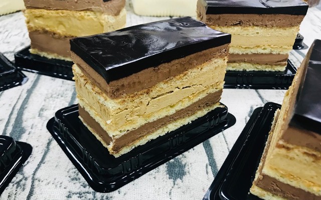 Bum Cafe & Bakery - Trần Thị Cờ