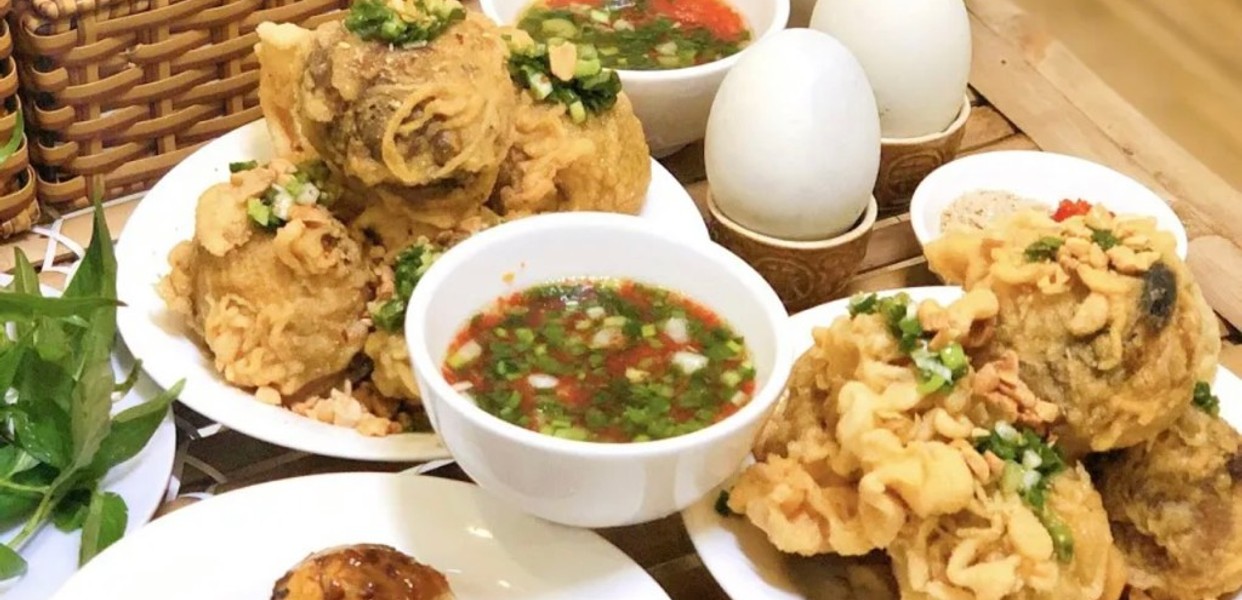 BẾP BÀ MẬP CHUYÊN HỘT VỊT LỘN CHIÊN GIÒN THƠM NGON ĐẬM VỊ TRUYỀN THỐNG