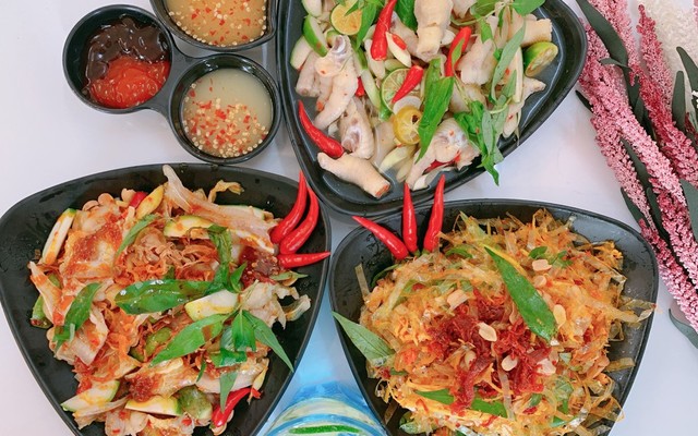 Tee Gold - Chân Gà Sốt Thái, Xả Tắc & Đá Me - Trương Công Định