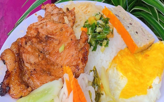 Cơm Tấm Màu Hồng