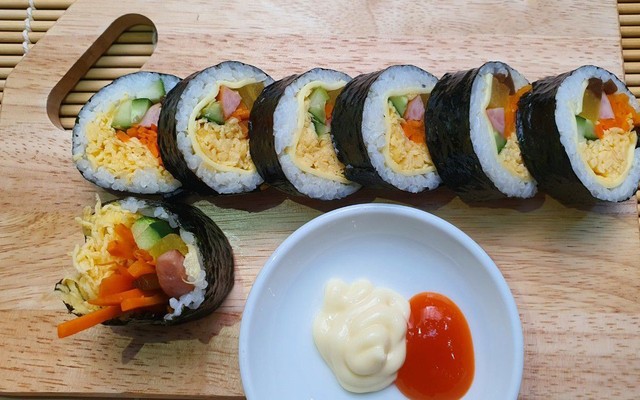 Street Monster - Kimbap, Tokbokki & Bánh Mì Hàn Quốc