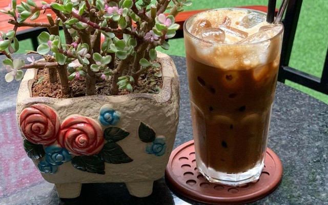 Smile - Coffee & Juice