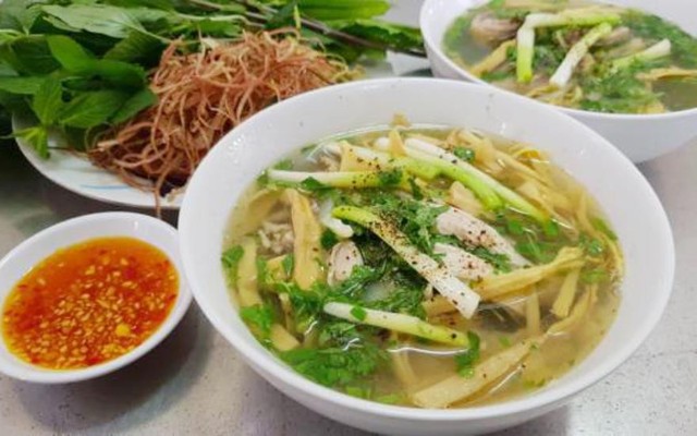 Nga - Xôi, Cháo, Miến Gà & Vịt