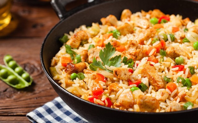 Cơm Rang & Mì Xào - Trần Nguyên Hãn