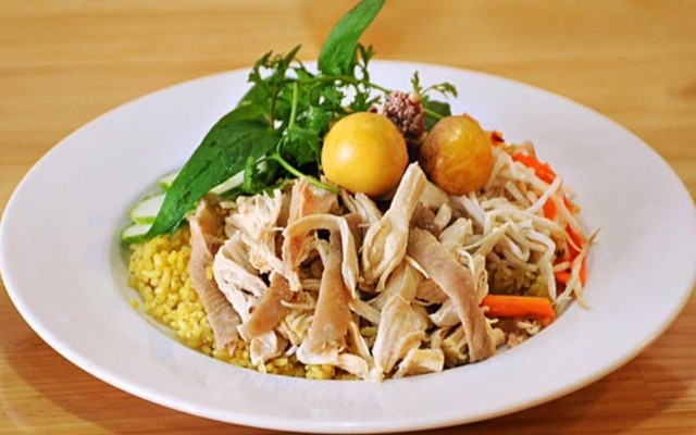Cơm Gà Phố Núi & Khoai Lang Lắc - Hoàng Diệu