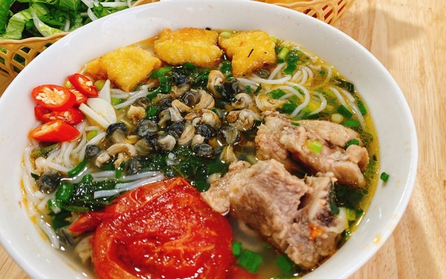 Bún Ốc Sườn Béo - Nguyễn Văn Huyên