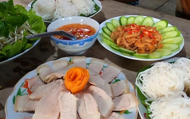 Đặc Sản Bún Mắm Tép Chị Tư