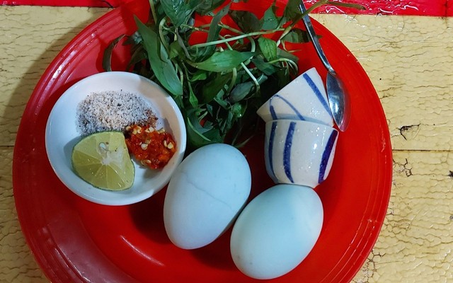 Ốc, Hột Vịt Lộn & Ăn Vặt - Cô Huệ