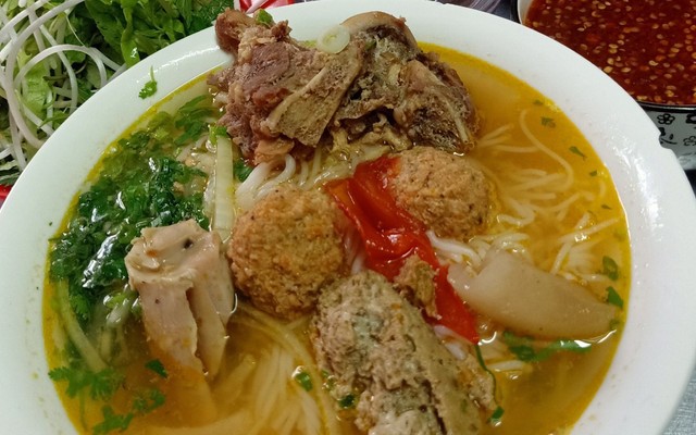Bánh Canh & Bún Riêu 202