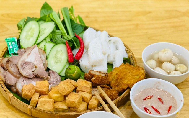 Cô Đẩu - Bún Đậu Mắm Tôm - Nguyễn Duy Trinh